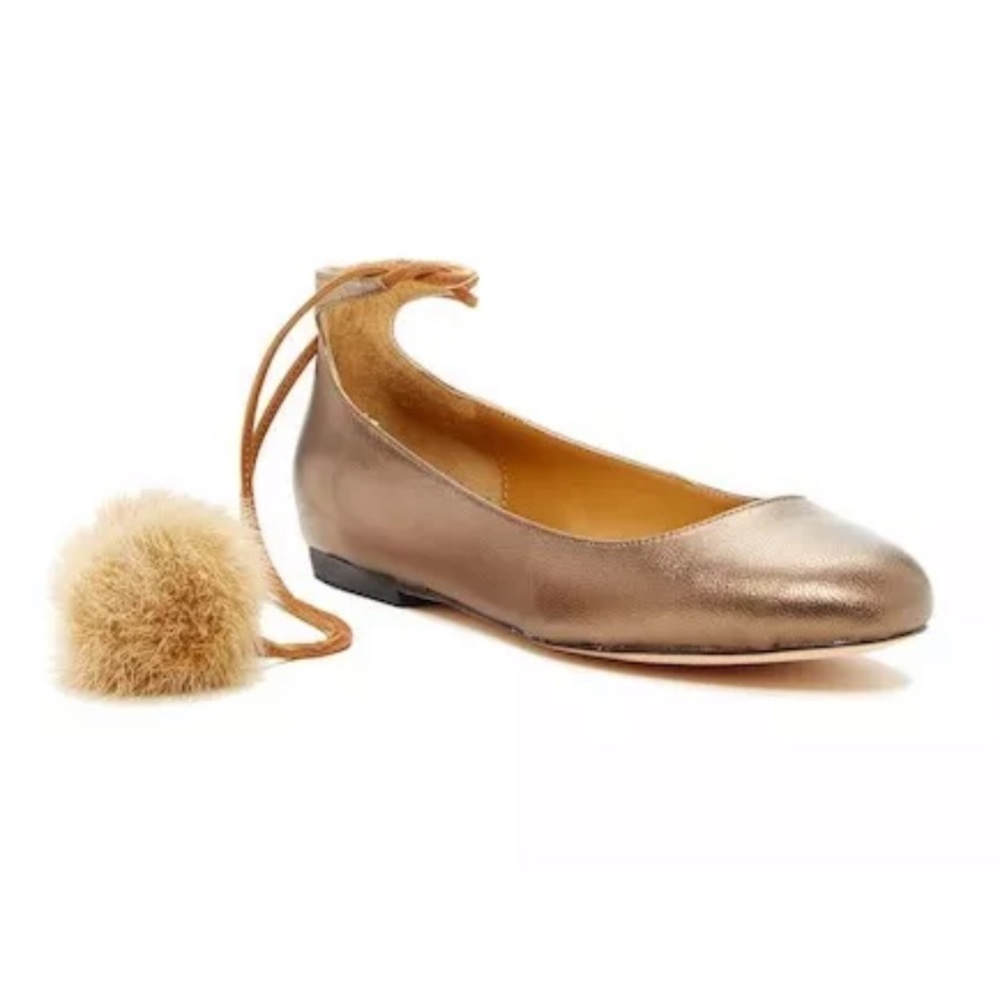 NIB Cecelia New York Heidi Pom Pom Flat in Gold 8